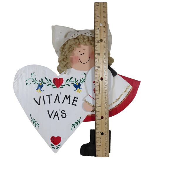 Hand Painted Folk Art Wooden Welcome Sign with Heart - Slovak "Vitame Vás" - Picture 6 of 15